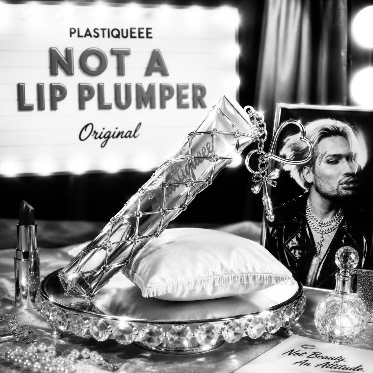 ⛓️ „NOT-A-LIPPLUMPER“ - PLASTIQUEEE KEYCHAIN ⛓️